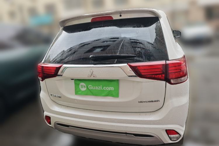 Used Mitsubishi Outlander 2021 2.0L Two-Wheel Drive Comfort Edition 5 Seats Rear