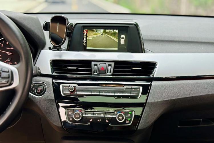 Used BMW X1 2016 sDrive18Li Premium Edition
