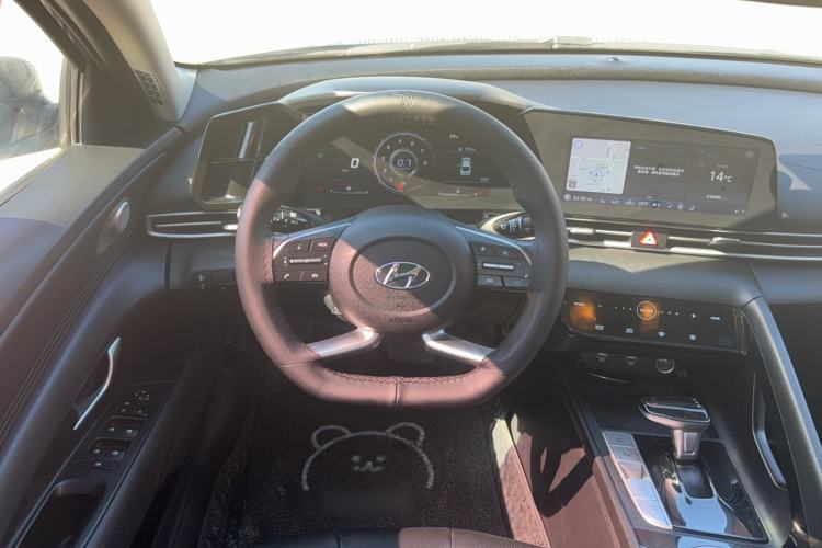 Used Hyundai Elantra 2021 1.5L CVT LUX Prestige Edition
