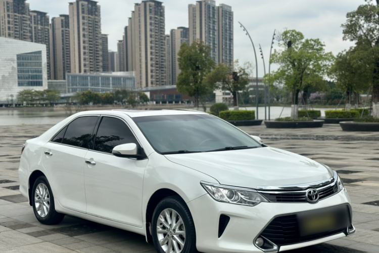 Used Toyota Camry 2016 2.0G 10th Anniversary Leading Edition