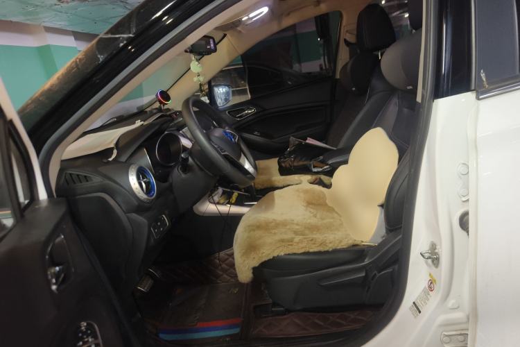 Used BYD Yuan New Energy 2018 EV360 Smart Connected Cool Model Left Front Seat