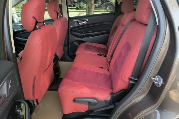 Used Ford Edge 2016 EcoBoost 245 Two-Wheel-Drive Titanium 7-Seater
