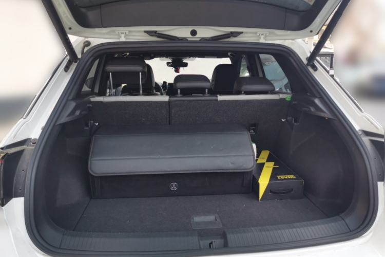 Used Volkswagen T-ROC 2023 300TSI DSG Two-Wheel-Drive Chen Guang Edition
