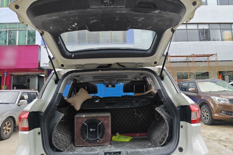 Used GAC Trumpchi GS4 2017 200T G-DCT Two-Wheel Drive Elite Edition Trunk