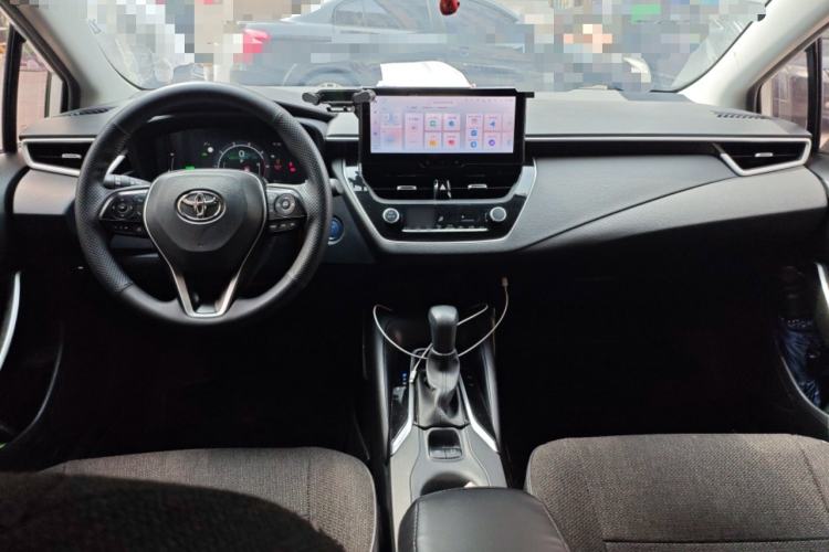 Used Toyota Corolla 2023 1.8L Smart Electric Hybrid Dual-Motor Elite Edition Center Console