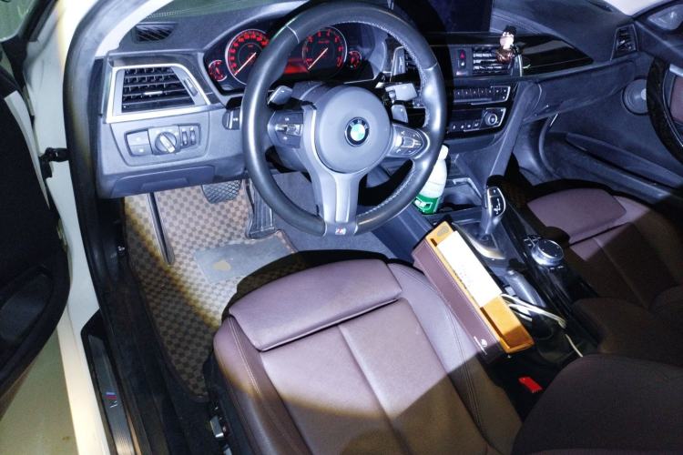 Used BMW 3 Series 2019 320Li M Sport Night Edition Center Console