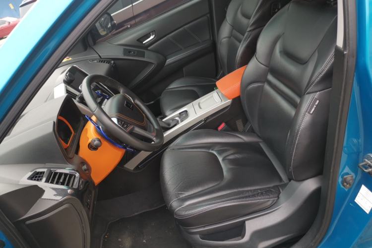 Used Luxgen U6 SUV 2017 1.8T Fashion-Upgraded Model Left Front Seat