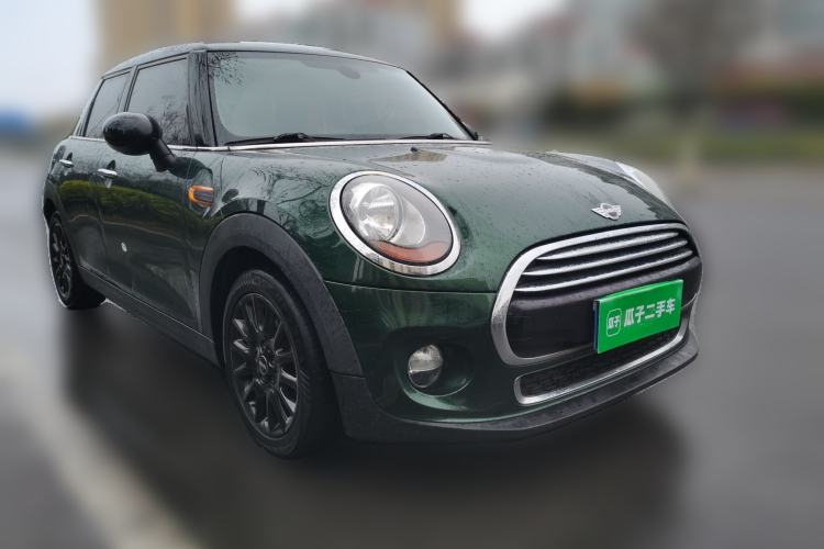 Used MINI 2015 1.5T COOPER Fun Five-Door Edition Front Right 45 Deg