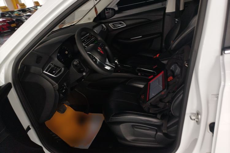 Used Roewe i5 2020 1.5L Automatic 4G Connect Luxury Flagship Edition
