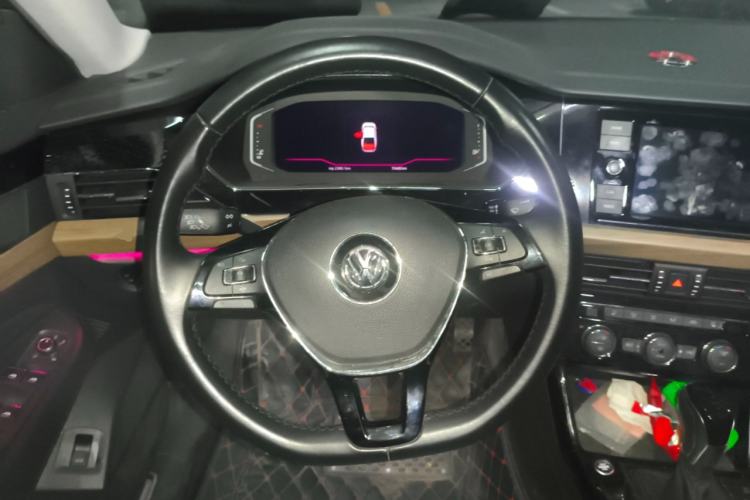 Used Volkswagen Passat 2019 330TSI Luxury Edition China VI Standard