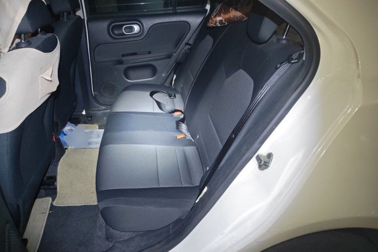 Used MG 3 2014 1.5L AMT Elite Edition Left Rear Seat