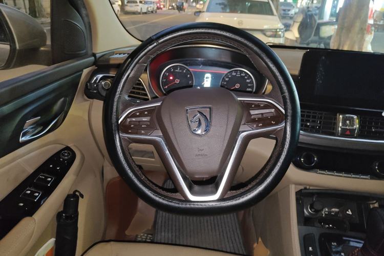 Used Baojun 730 2017 1.8L iAMT Prestige Version 7 Seats Steering Wheel
