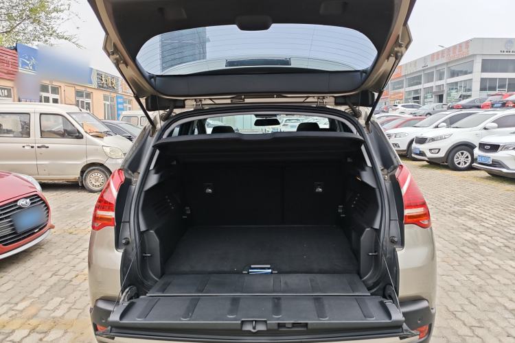 Used Peugeot 3008 2015 2.0L Automatic Classic Edition
