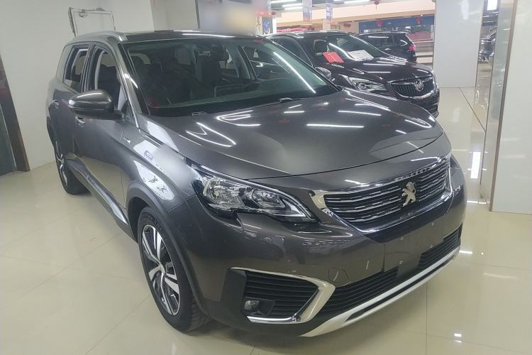 Used Peugeot 5008 2017 350THP 5-Seat Elite Edition Front Right 45 Deg