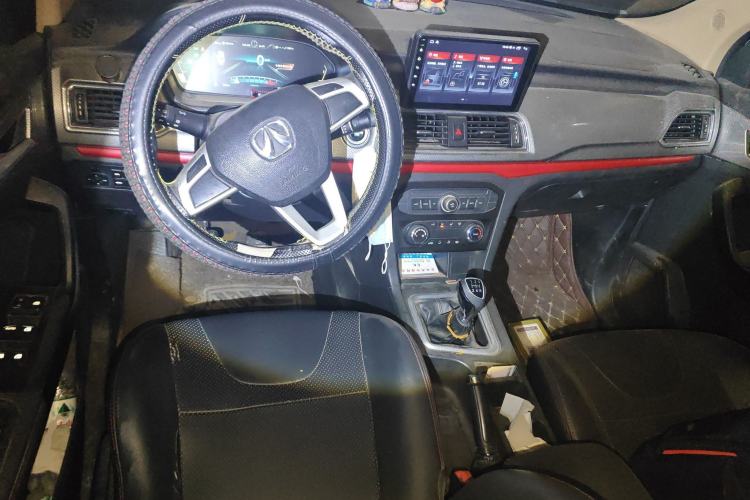 Used BAIC Weiwang M50F 2017 1.5L Standard Model
