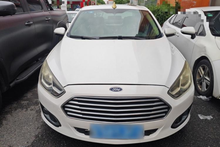 Used Ford Escort 2015 1.5L Automatic Fashion Model
