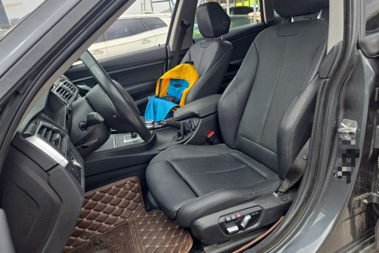 Used BMW 3 Series GT 2019 320i Sport Edition Left Front Seat