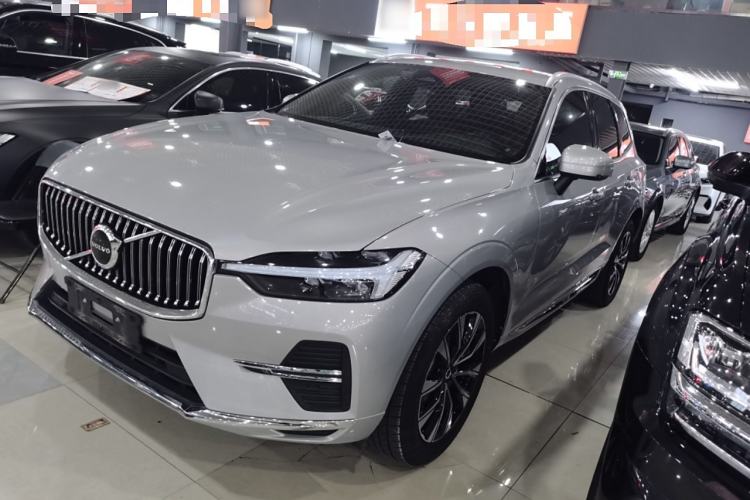 Used Volvo XC60 2023 B5 4x4 Smart Luxury Edition