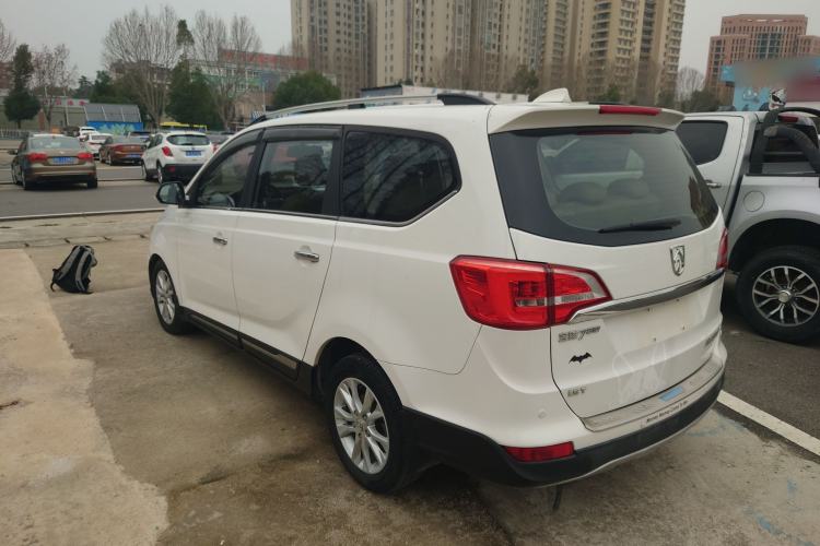 Used Baojun 730 2016 1.5T Manual Luxury Edition 7 Seats
