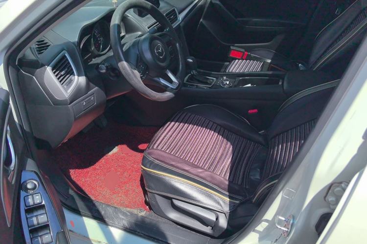 Used Mazda 3 Axela 2017 Sedan 1.5L Automatic Luxury Model Emission Standard China V
