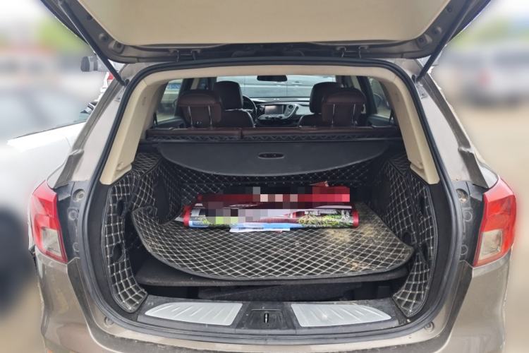 Used Buick Envision 2016 20T Two-Wheel-Drive Elite Model Trunk