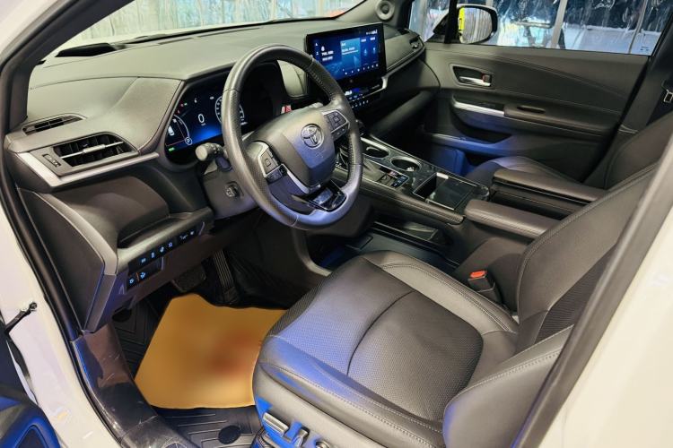 Used Toyota Sienna 2021 2.5L Hybrid Platinum Edition