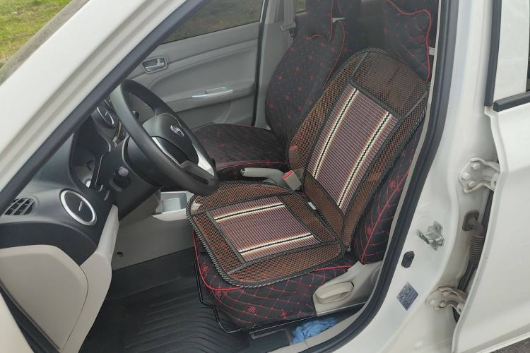 Used CHANGAN Alsvin V3 2015 1.4L Manual Warm-Hearted Model China IV Standard
