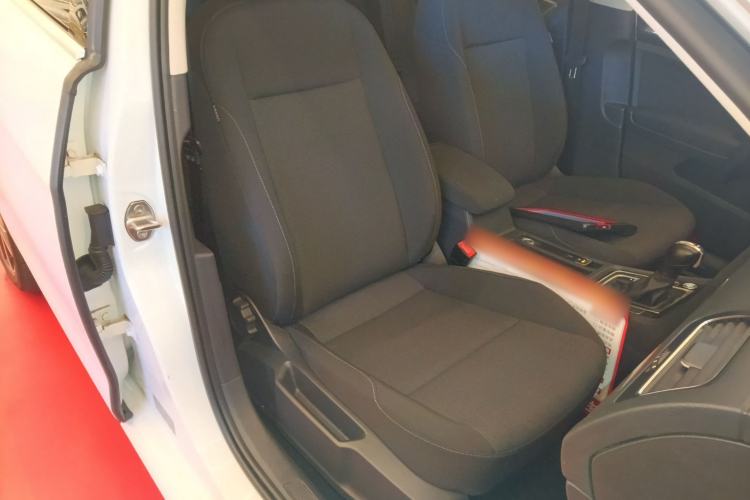 Used Volkswagen Golf 2020 Zhiai Edition 200TSI DSG Comfortable & Ambitious Version Right Front Seat