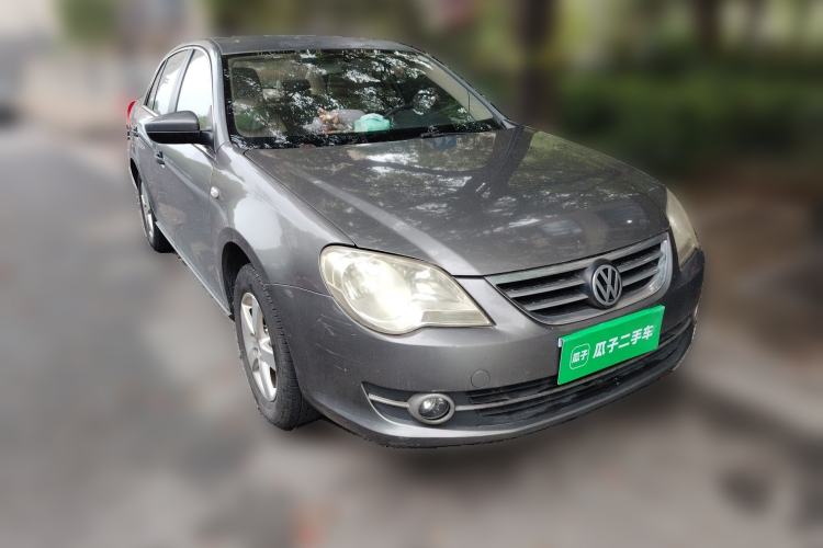 Used Volkswagen Bora 2012 1.6L Automatic Fashion Edition Front Right 45 Deg