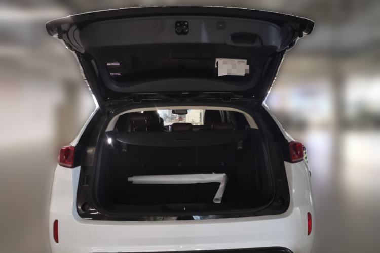 Used Wey VV7 2017 2.0T Ultra-Luxury Version Trunk