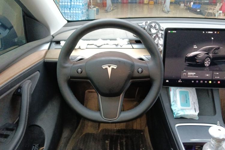 Used Tesla Model Y 2023 Rear-Wheel-Drive Version Steering Wheel