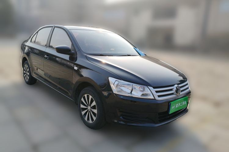 Used Volkswagen Santana 2015 1.4L Manual Fashion Edition Front Right 45 Deg