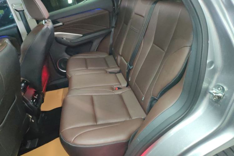 Used Wey VV6 2018 2.0T Two-Wheel-Drive Ultra-Luxury Version China V Standard