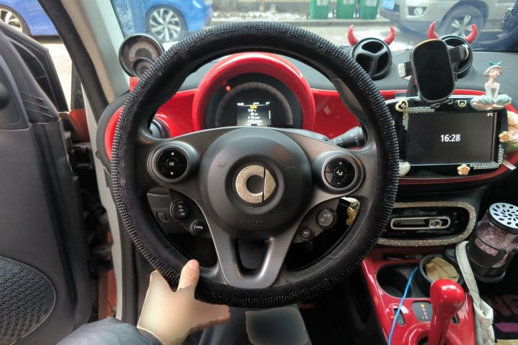 Used smart fortwo 2017 1.0L 52kW New Sound Special Edition China V Emission Standard
