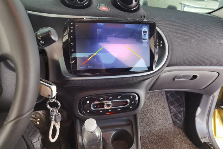 Used smart forfour 2016 1.0L 52 kW Passion Edition
