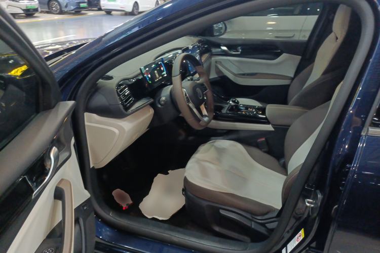 Used BYD Qin PLUS 2023 Champion Edition DM-i 55KM Leading Model
