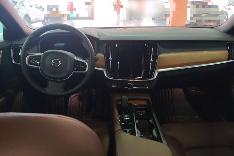 Used Volvo S90 2024 B5 Zhiyi Luxury Edition
