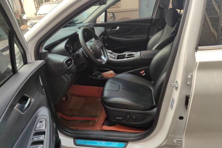 Used Hyundai Santa Fe 2023 Traveler 380T GDi Automatic All-Wheel Drive GLX HTRAC Elite Edition Left Front Seat