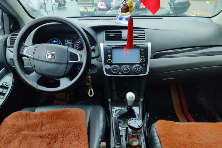 Used Zotye Z300 2012 1.5L Manual Elite Edition Center Console