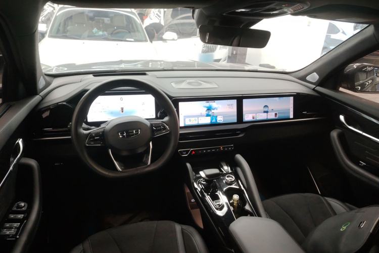 Used Geely Auto Monjaro L 2024 2.0TD High-Power Automatic Two-Wheel Drive Skyline Edition
