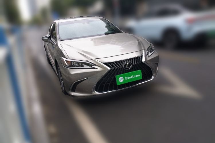 Used Lexus ES 2022 200 Excellence Edition
