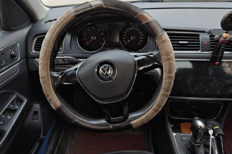 Used Volkswagen Lavida 2015 1.6L Automatic Comfort Edition