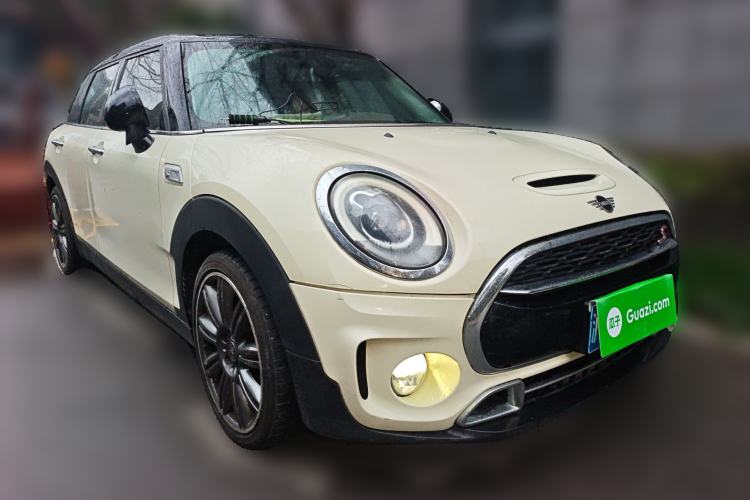 Used MINI Clubman 2018 2.0T COOPER S Artist Front Right 45 Deg