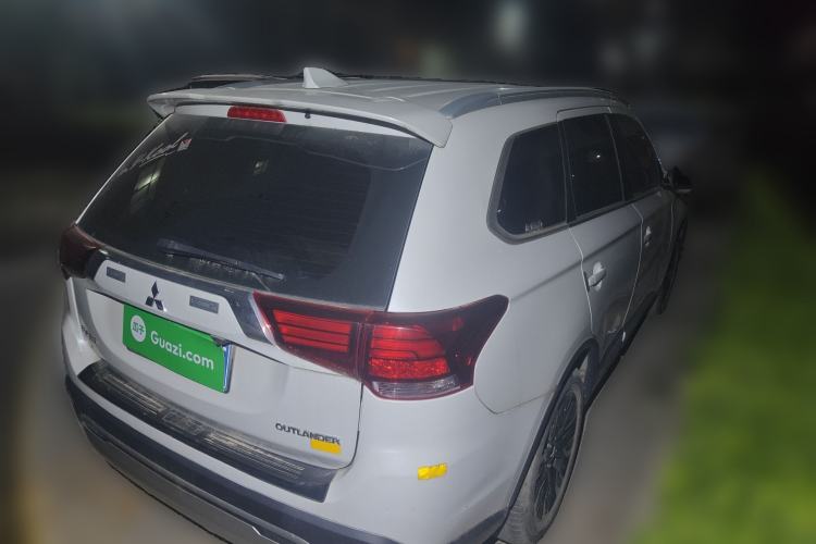 Used Mitsubishi Outlander 2019 2.0L Two-Wheel Drive Comfort Edition 5 Seats China VI Standard Rear Right 45 Deg
