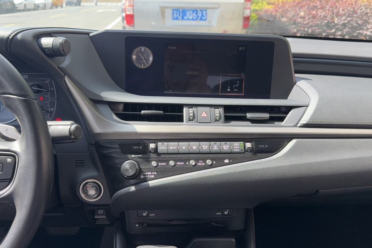 Used Lexus ES 2020 200 Excellence Edition

