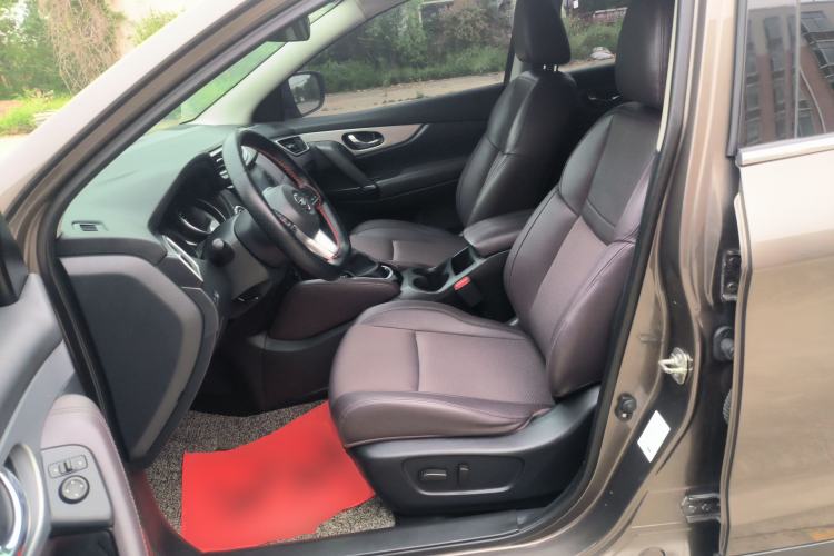 Used Nissan Qashqai 2019 2.0L CVT Luxury Edition Left Front Seat