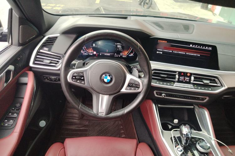 Used BMW X6 2020 xDrive40i Luxury Model with M Sport Package Steering Wheel