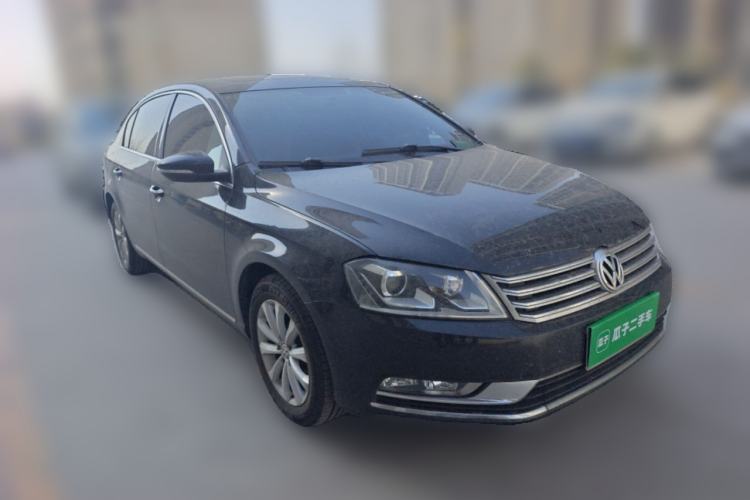 Used Volkswagen Magotan 2015 1.8TSI Luxury Model Front Right 45 Deg