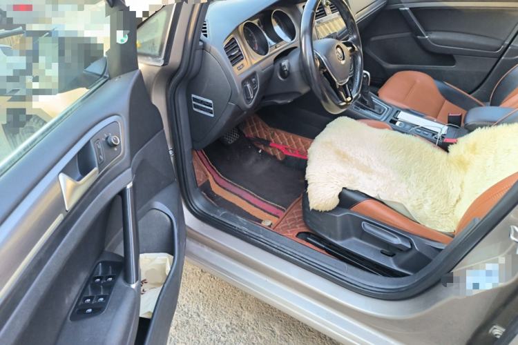 Used Volkswagen Golf 2016 1.6L Automatic Comfort Model Driver Seat