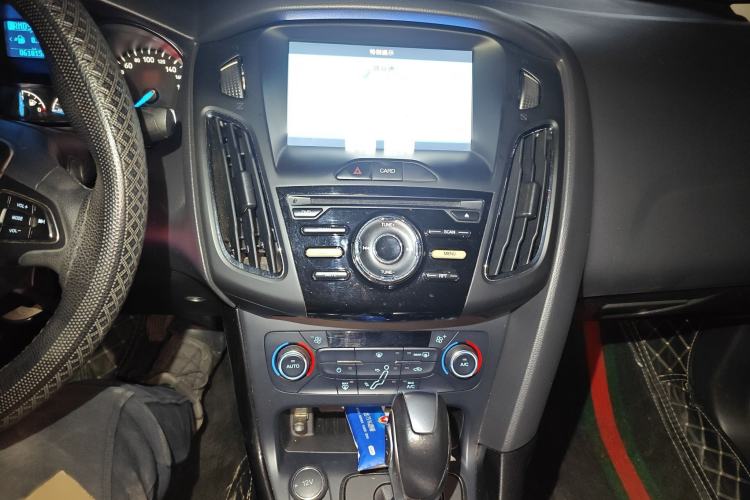 Used Ford Focus 2017 Sedan 1.6L Automatic Fashion Edition Smart Drive Version
